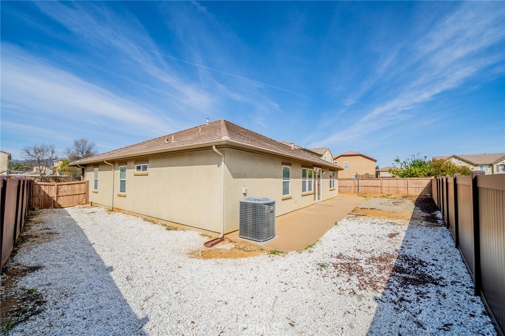 1435 Petunia Court Property Photo 43