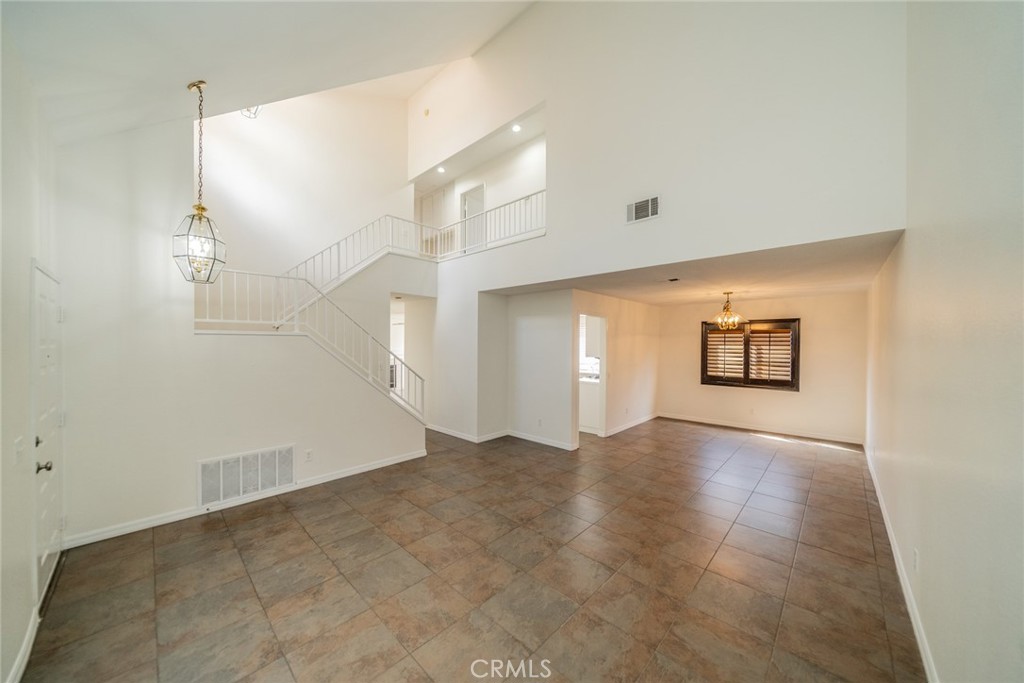 5794 Carleton Street Property Photo 5