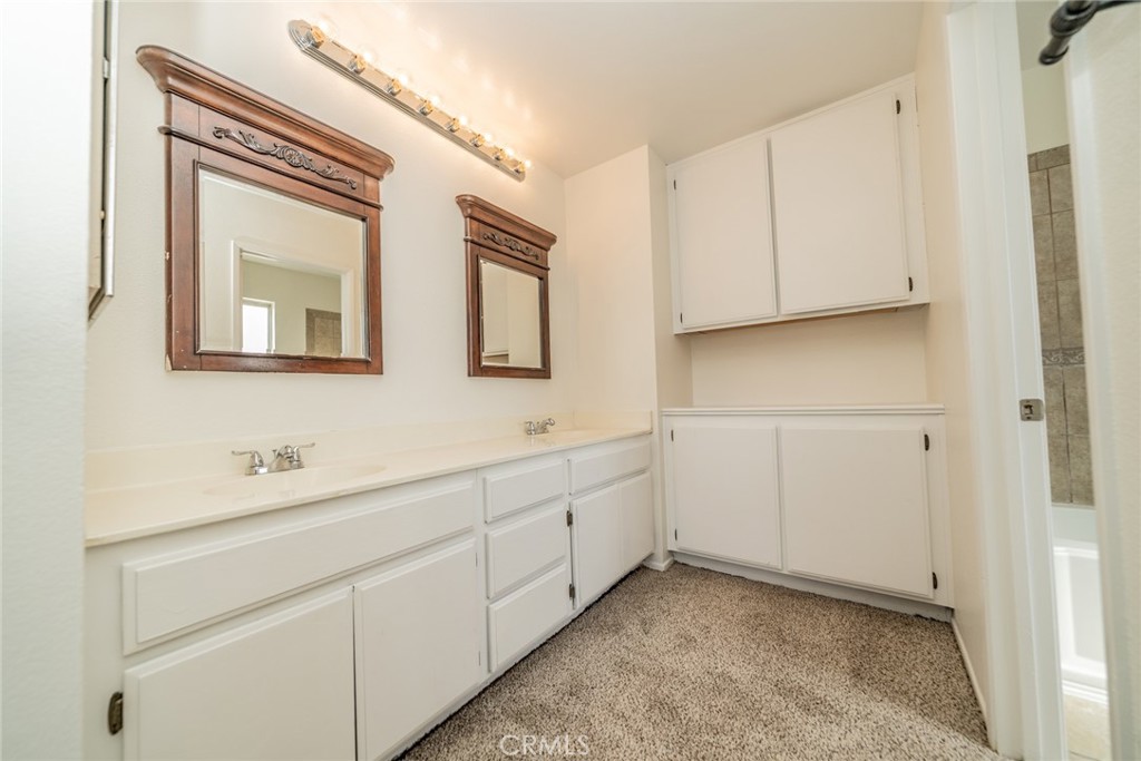 5794 Carleton Street Property Photo 24