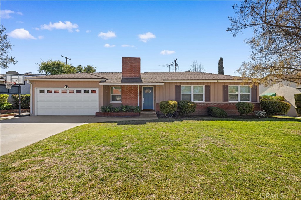 1620 W Thelborn Street Property Photo