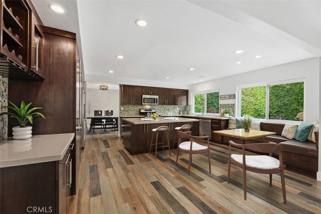 17212 Lynn Lane Property Photo 8