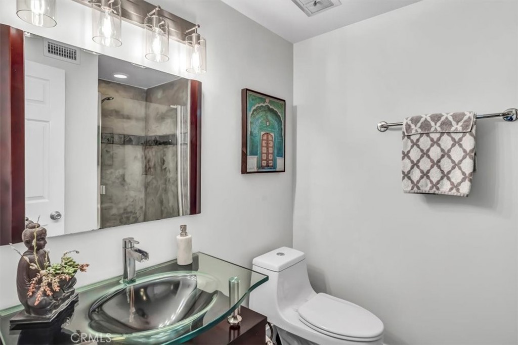 17212 Lynn Lane Property Photo 15