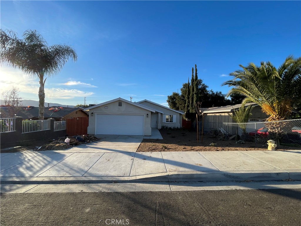 415 Adobe Street Property Photo
