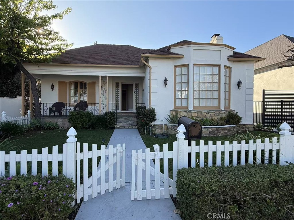 113 N Doheny Dr Property Photo