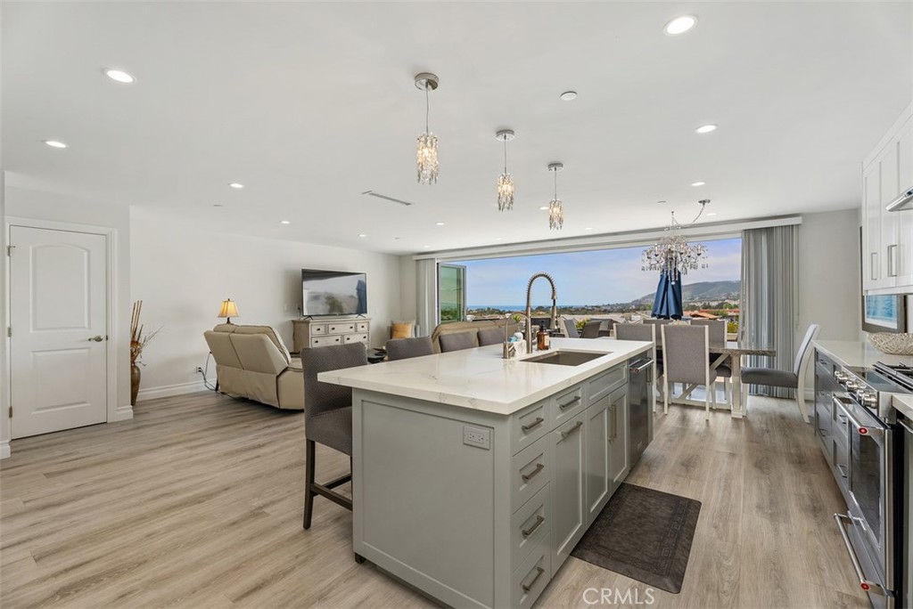 24065 Windward Drive Property Photo 4
