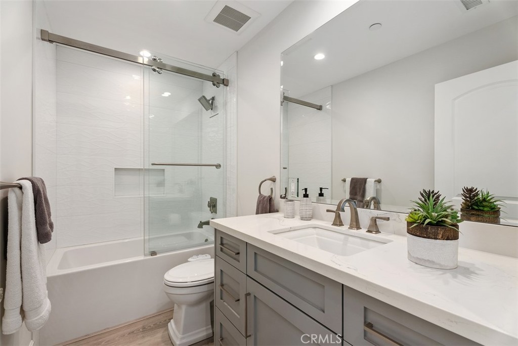 24065 Windward Drive Property Photo 17