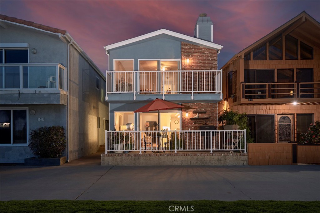 1627 Seal Way Property Photo