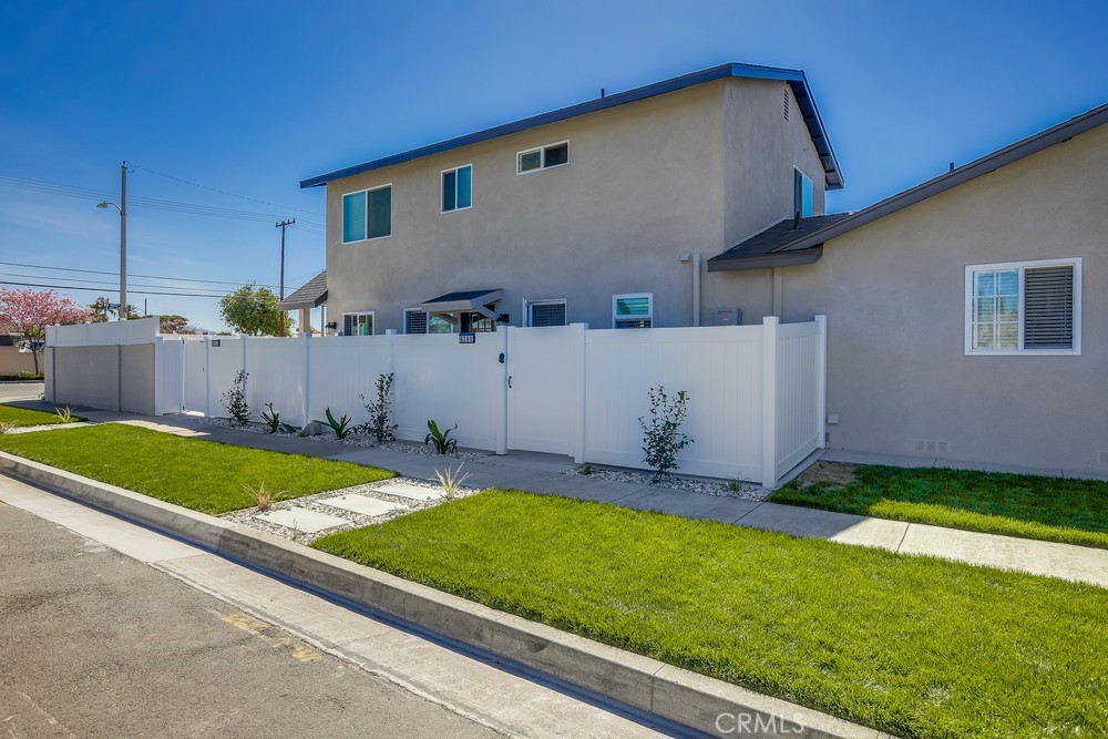 824 S Dune Street Property Photo