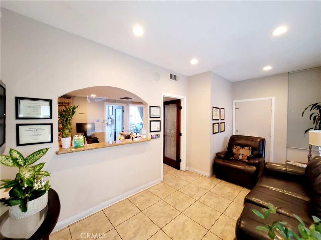 90808 Real Estate Listings Main Image