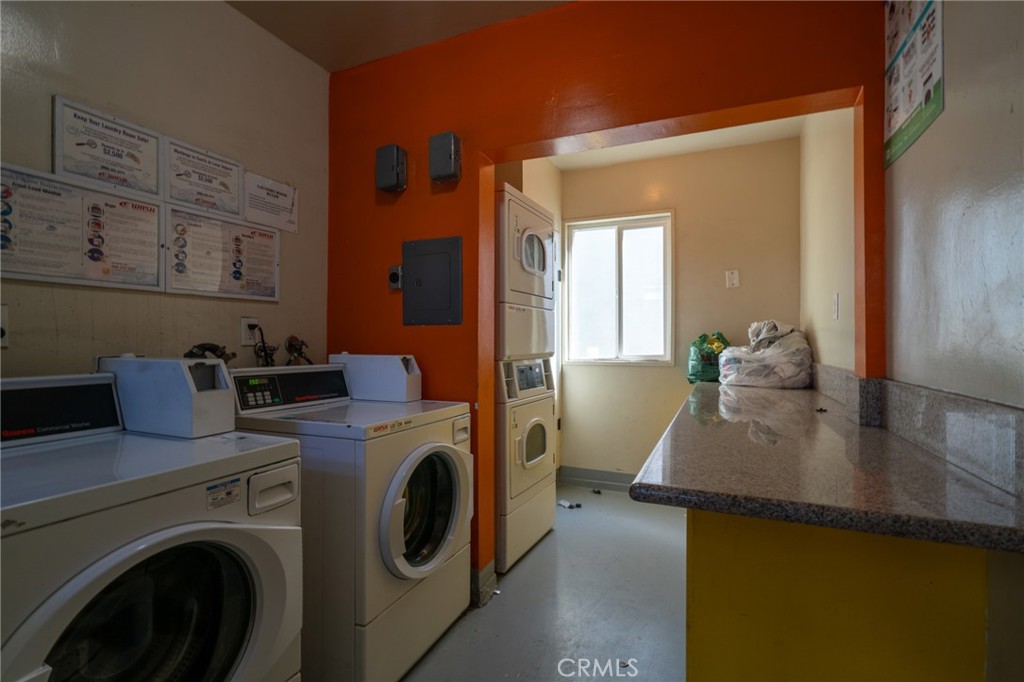 210 E 29th Street Property Photo 12