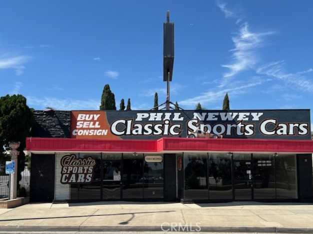 1051 W Whittier Boulevard Property Photo