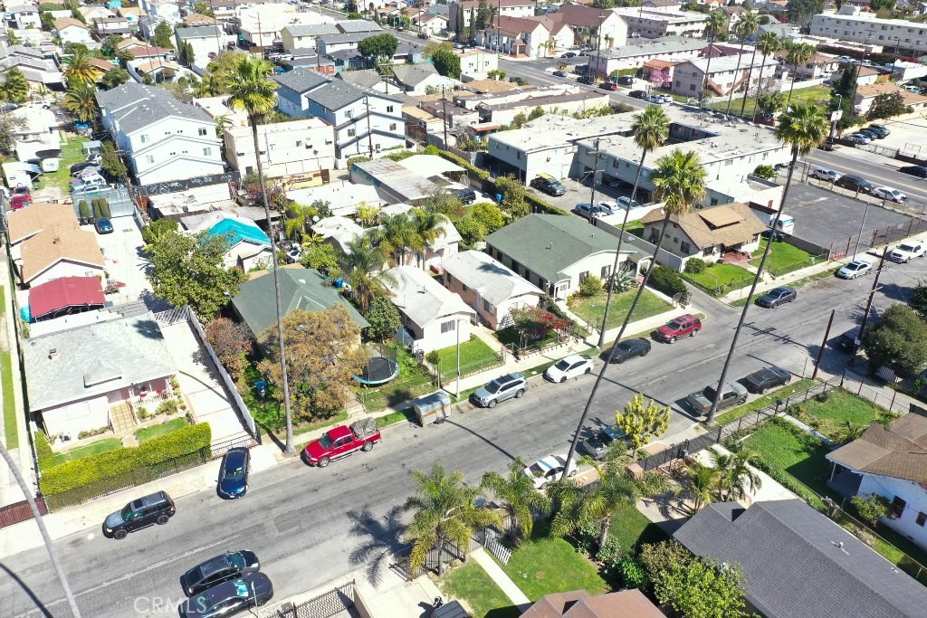 823 W 81st Street Property Photo 4