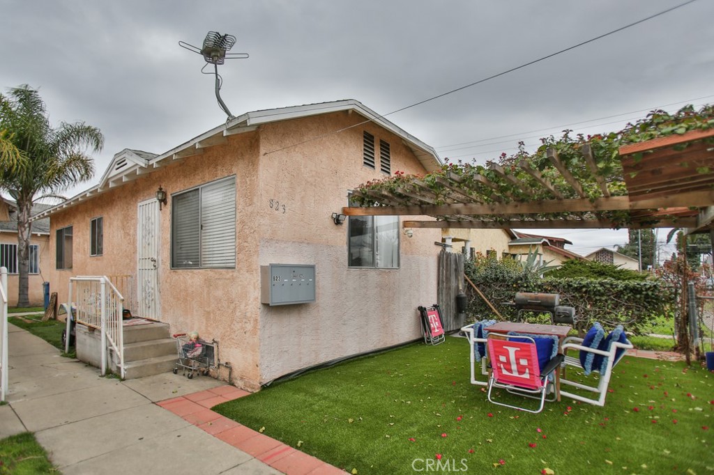 823 W 81st Street Property Photo 26