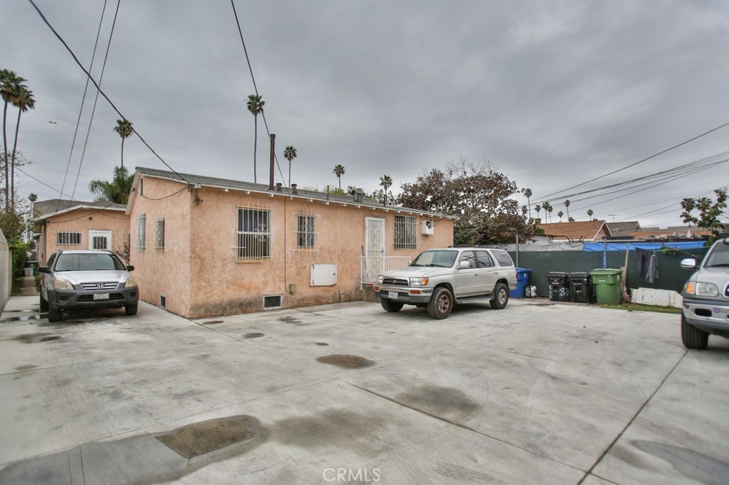 823 W 81st Street Property Photo 31