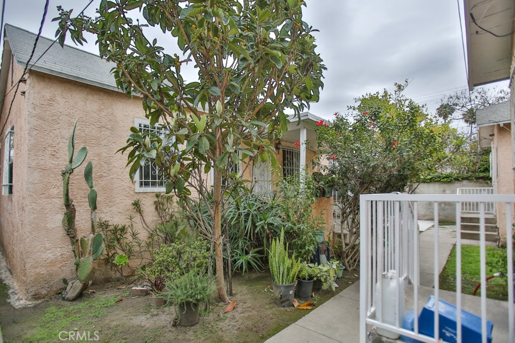 823 W 81st Street Property Photo 36