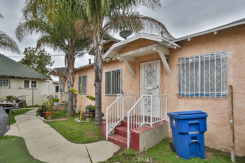823 W 81st Street Property Photo 40