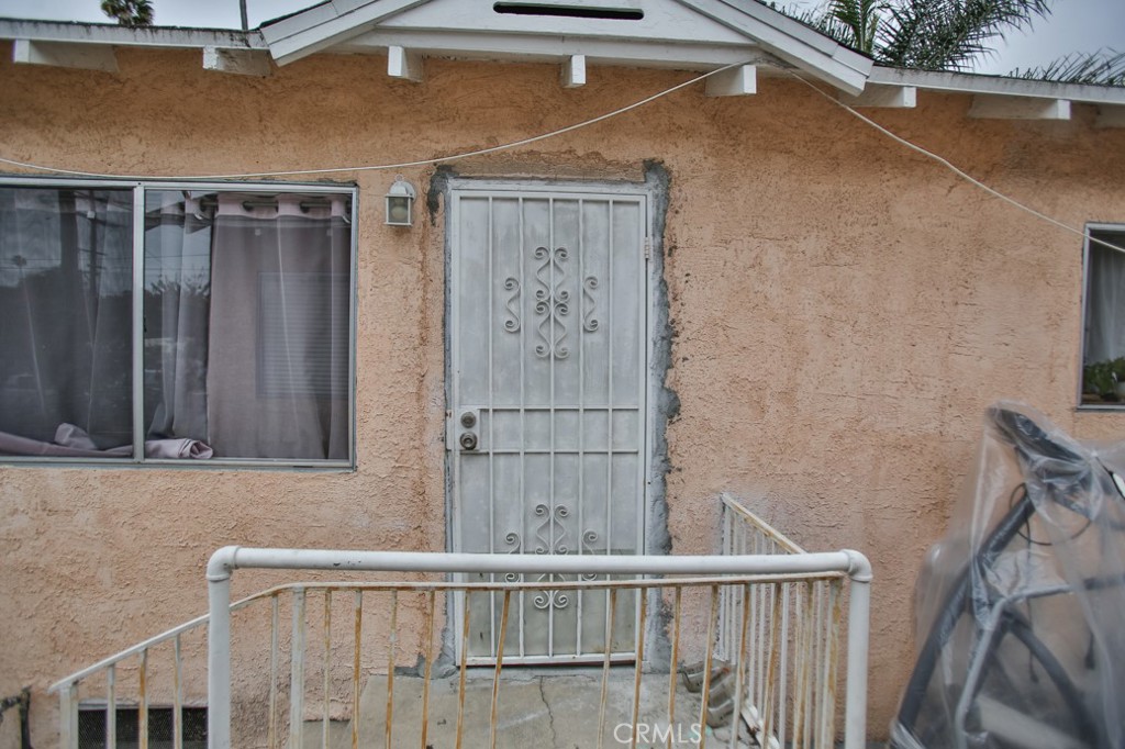 823 W 81st Street Property Photo 43