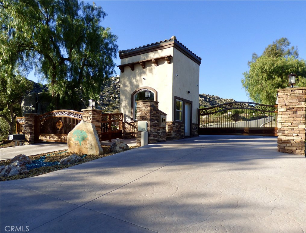23725 Via Benito Property Photo 5