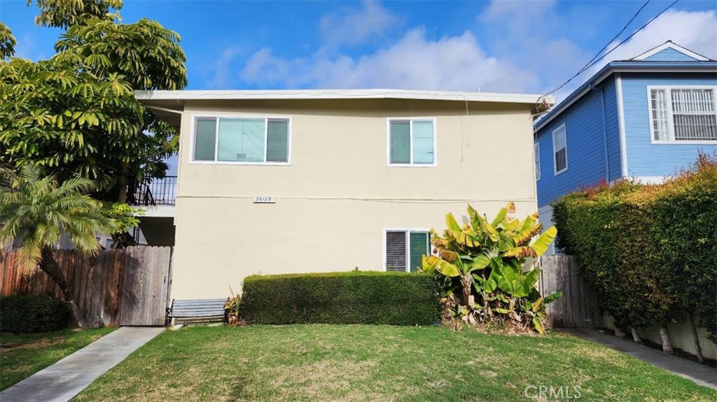 26129 Victoria Boulevard Property Photo