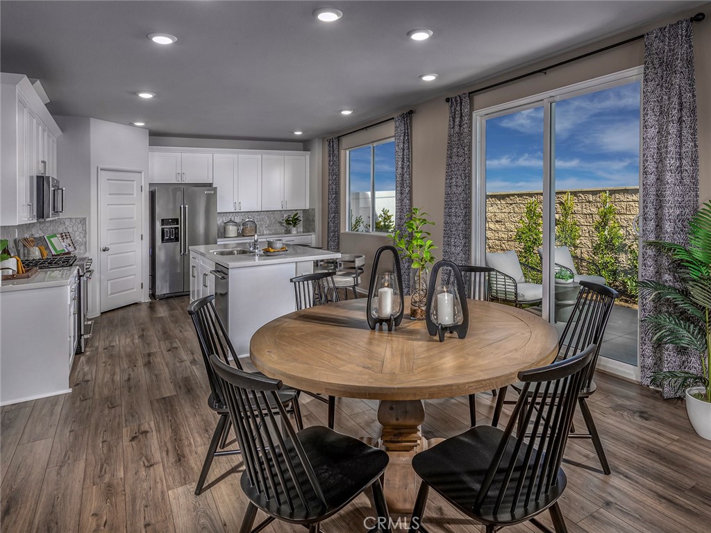 2111 Bergamot Street Property Photo 4