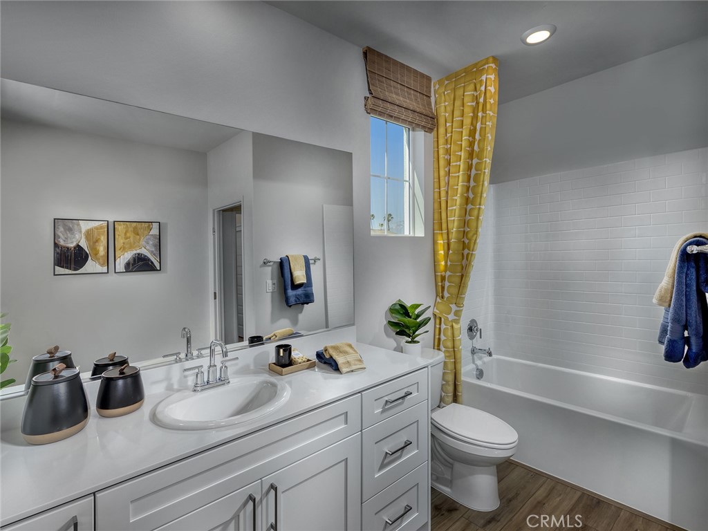 2111 Bergamot Street Property Photo 7