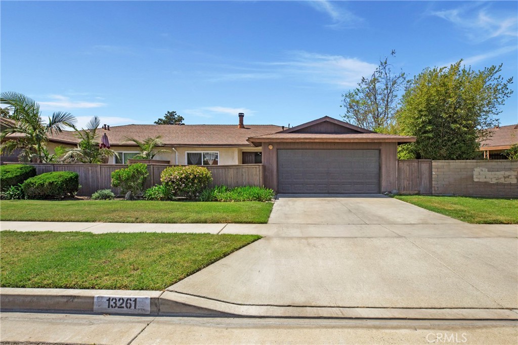 13261 Coast Street Property Photo