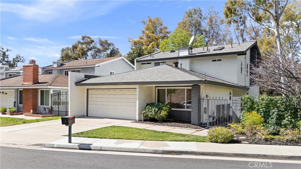 12837 Oakwood Lane Property Photo