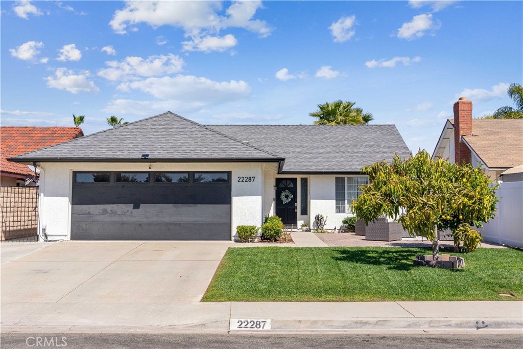 22287 Modina Property Photo