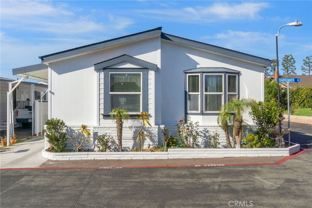 209 Road Runner Lane Property Photo 1