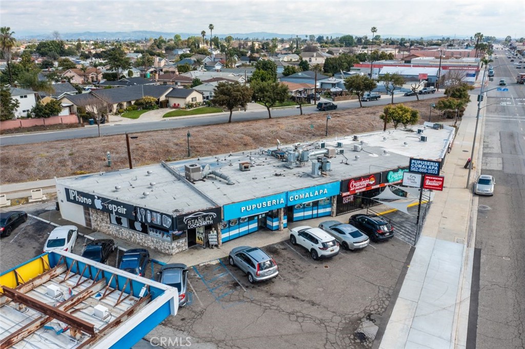 9423 Alondra Boulevard Property Photo