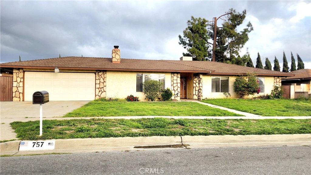 757 N Arrowhead Avenue Property Photo