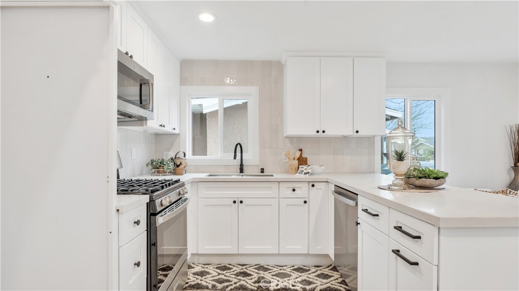 802 S Olive Avenue Property Photo