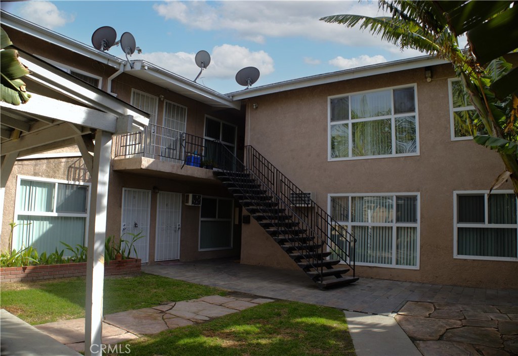 1551 W Ball Road Property Photo 2
