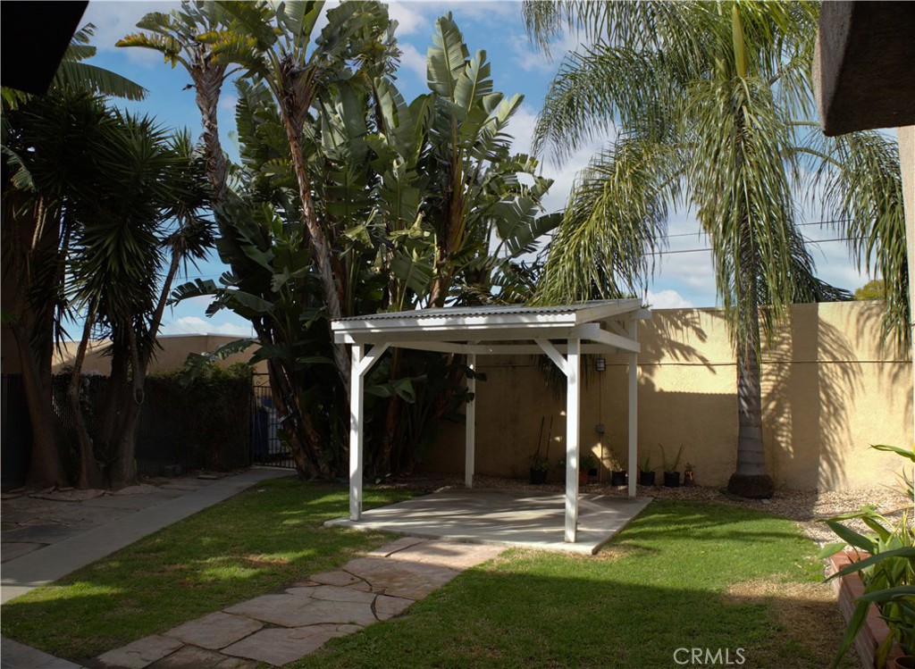1551 W Ball Road Property Photo 4