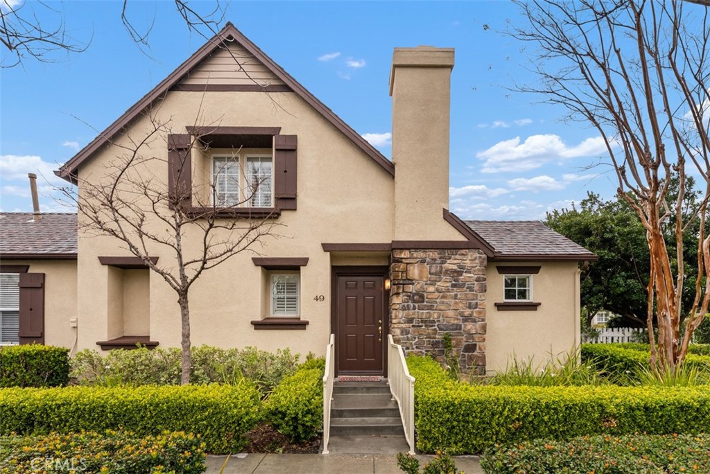 49 Three Vines Court Property Photo