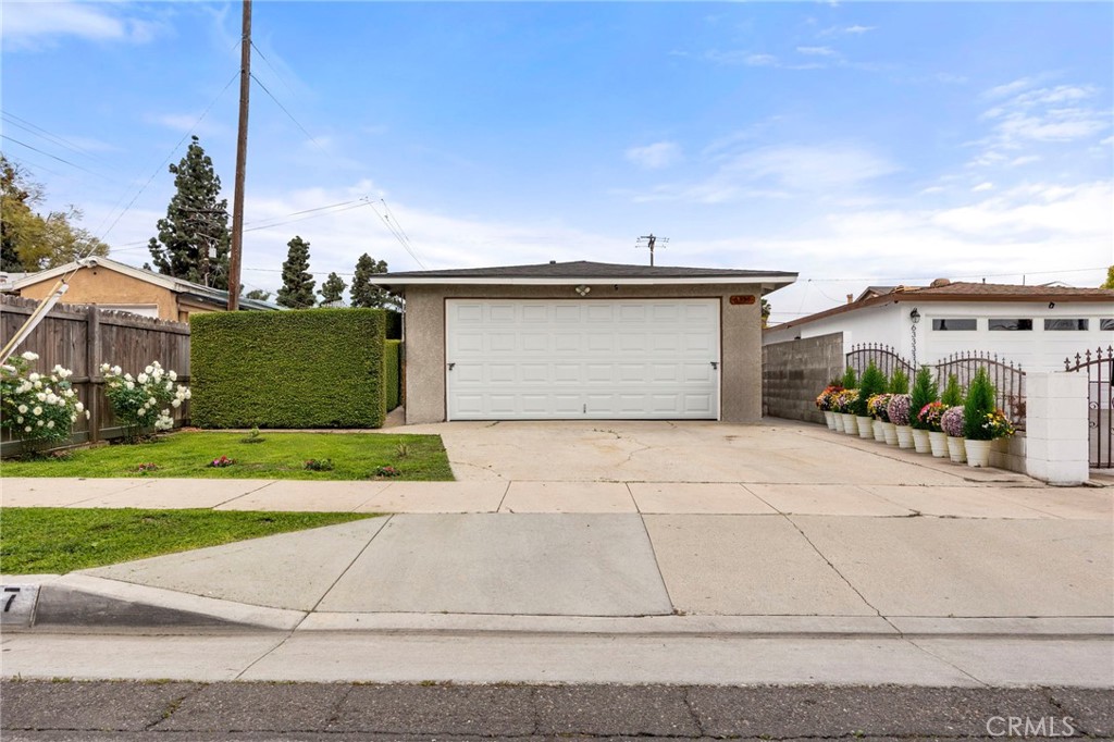 6337 River Drive Property Photo
