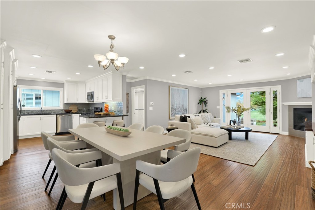 5944 Wish Avenue Property Photo