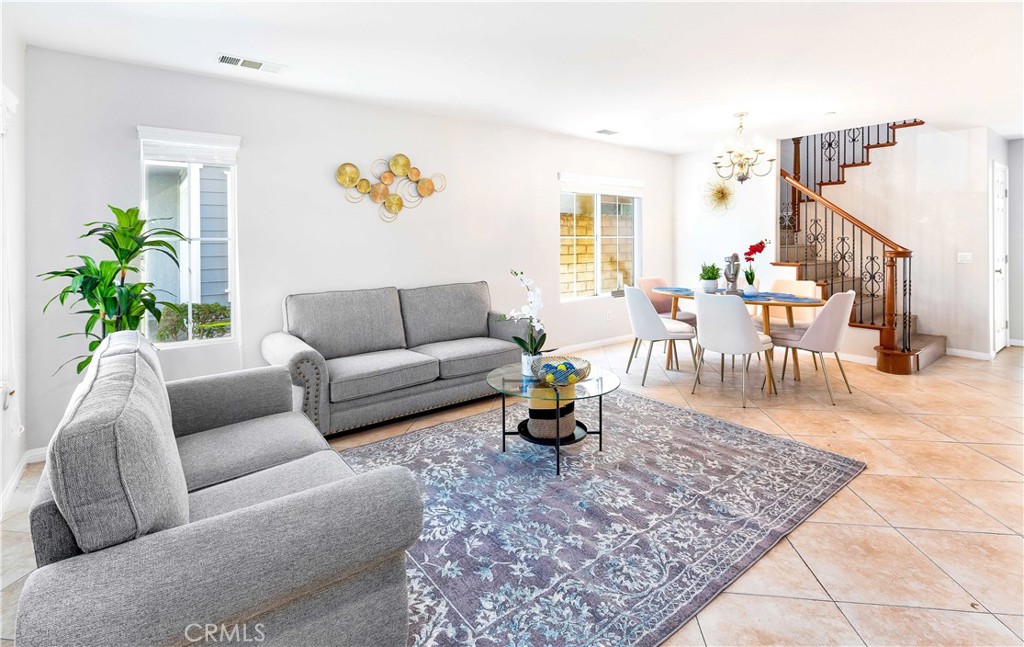 8049 Jamestown Circle Property Photo 4