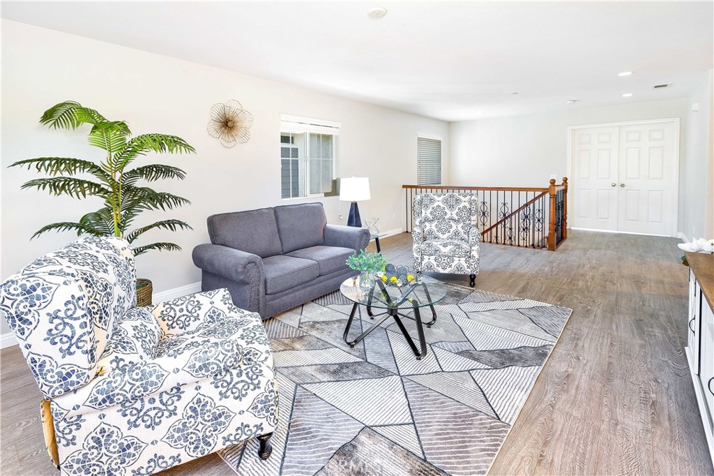 8049 Jamestown Circle Property Photo 5