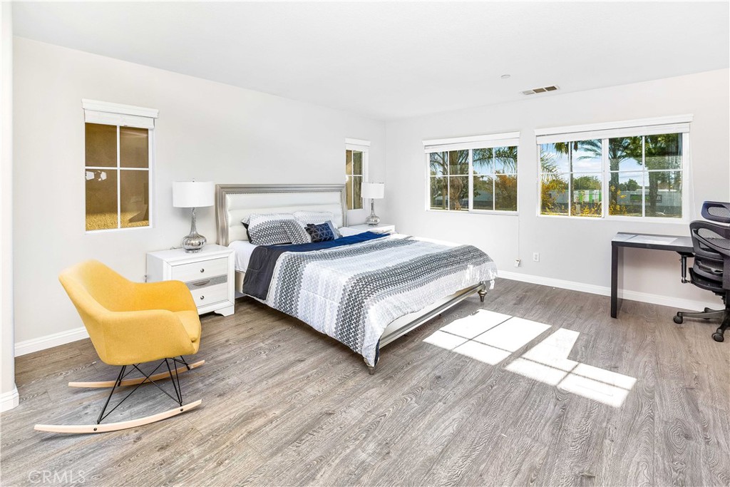 8049 Jamestown Circle Property Photo 13