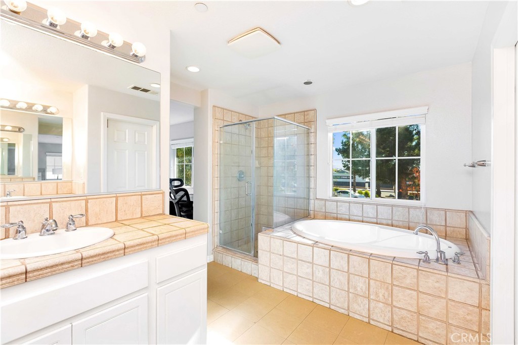 8049 Jamestown Circle Property Photo 20