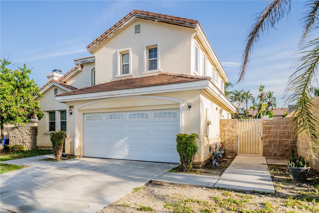 15868 Dianthus Street Property Photo 3