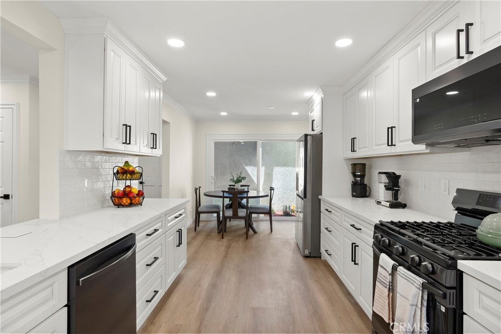 18576 Pueblo Circle Property Photo