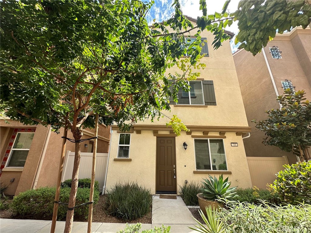 711 Banyan Way Property Photo