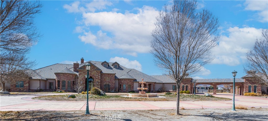 111 S Mahan Street Property Photo 1