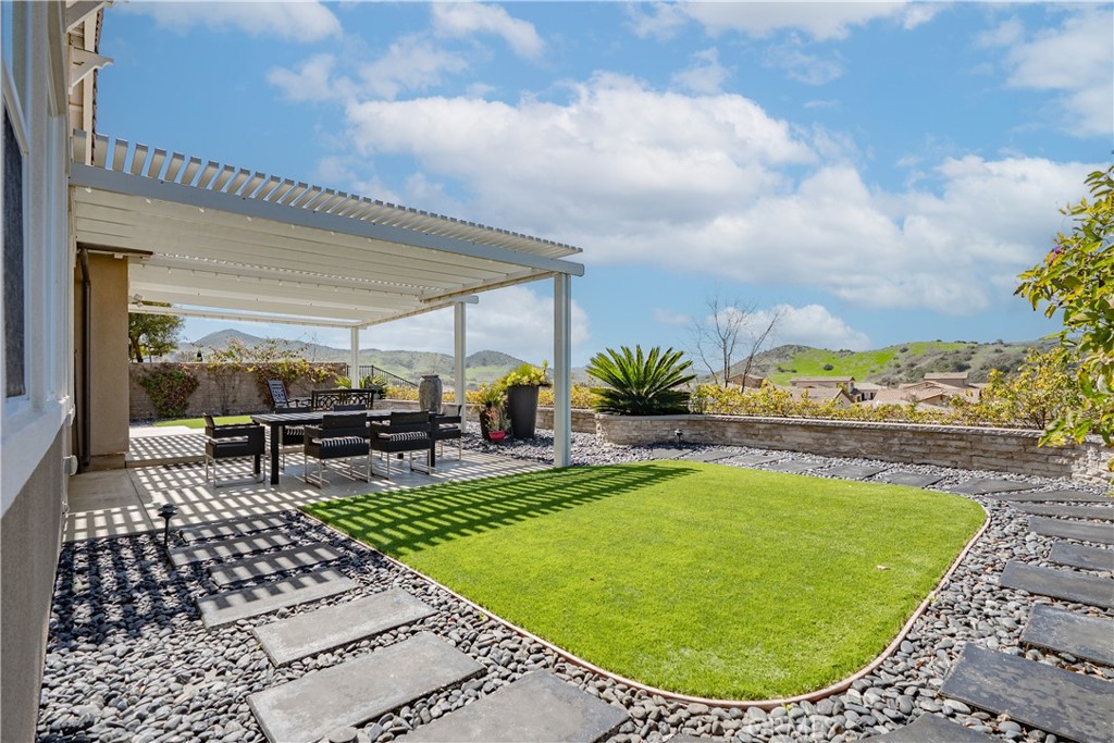 43 Cantar Street Property Photo