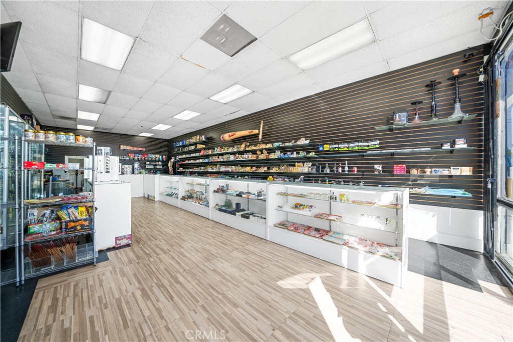 14907 Vanowen St, Van Nuys, Property Photo 3