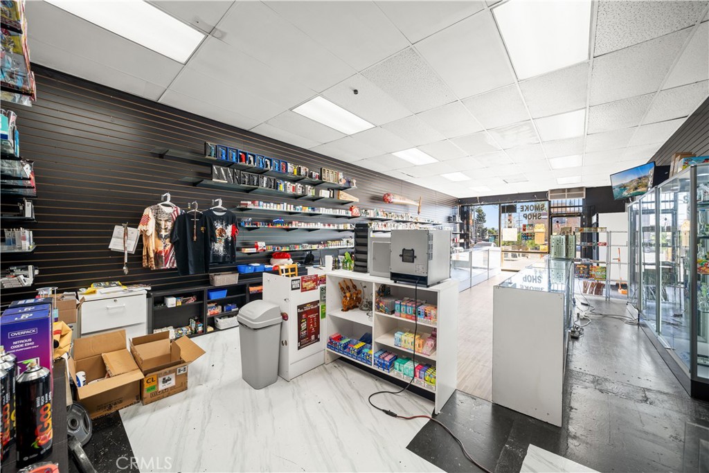 14907 Vanowen St, Van Nuys, Property Photo 10