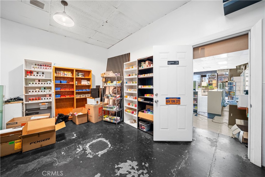 14907 Vanowen St, Van Nuys, Property Photo 12