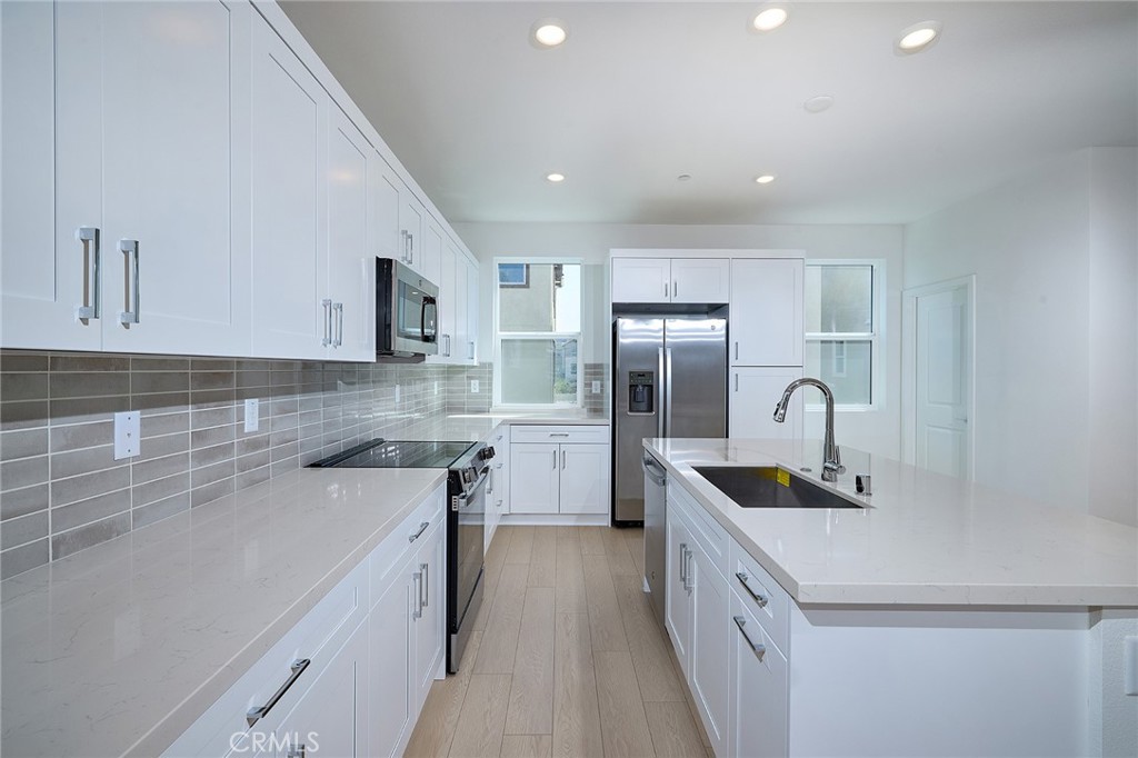 6045 Fairfax Drive Property Photo